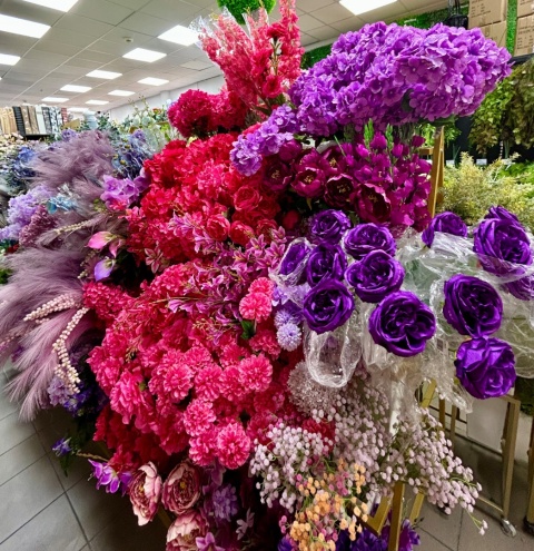 Artificial plants and flowers