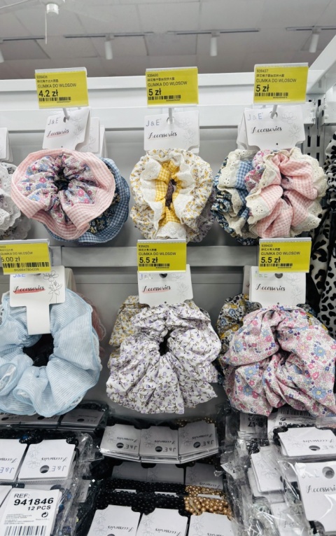 Gumki do włosów i scrunchies