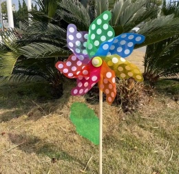 Garden Pinwheel