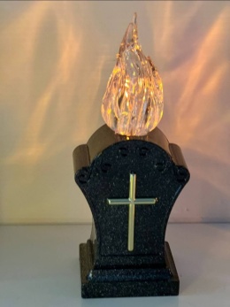 Lampiony LED z motywem krzyża