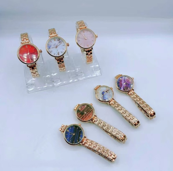 Elegancki zegarek damski na metalowej bransolecie model: NS15-2