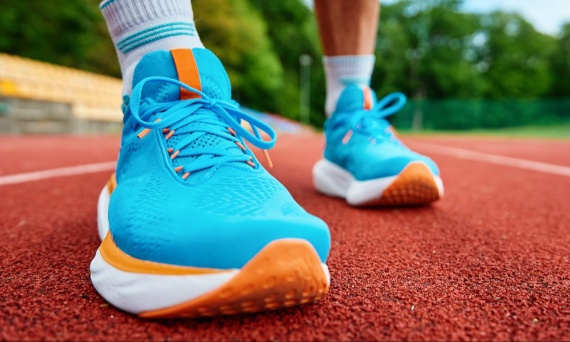 Obuwie sportowe od chińskiego dostawcy – sprawdź, co możesz dodać do swojej oferty